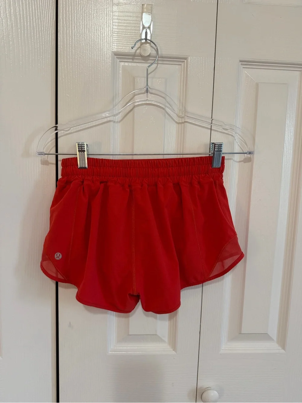 Lululemon Hotty Hot Low-Rise Lined Short 2.5